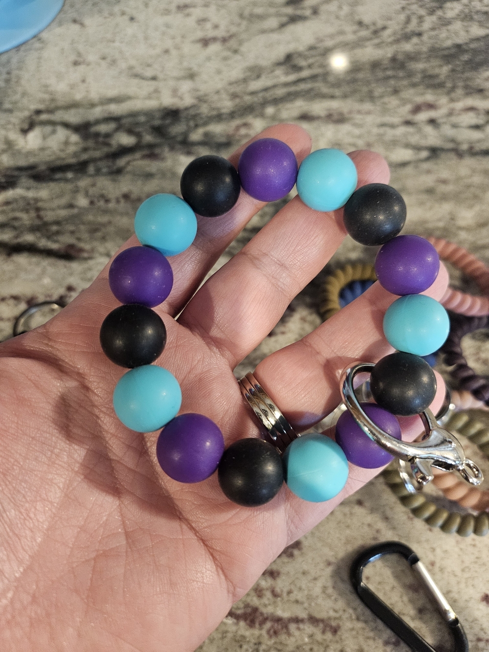 Mixed Keychain & Coil Keychain Set - Multicolor - Picture 4 of 7